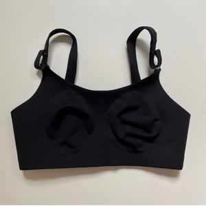 Lululemon black booby bracer bra NWOT
